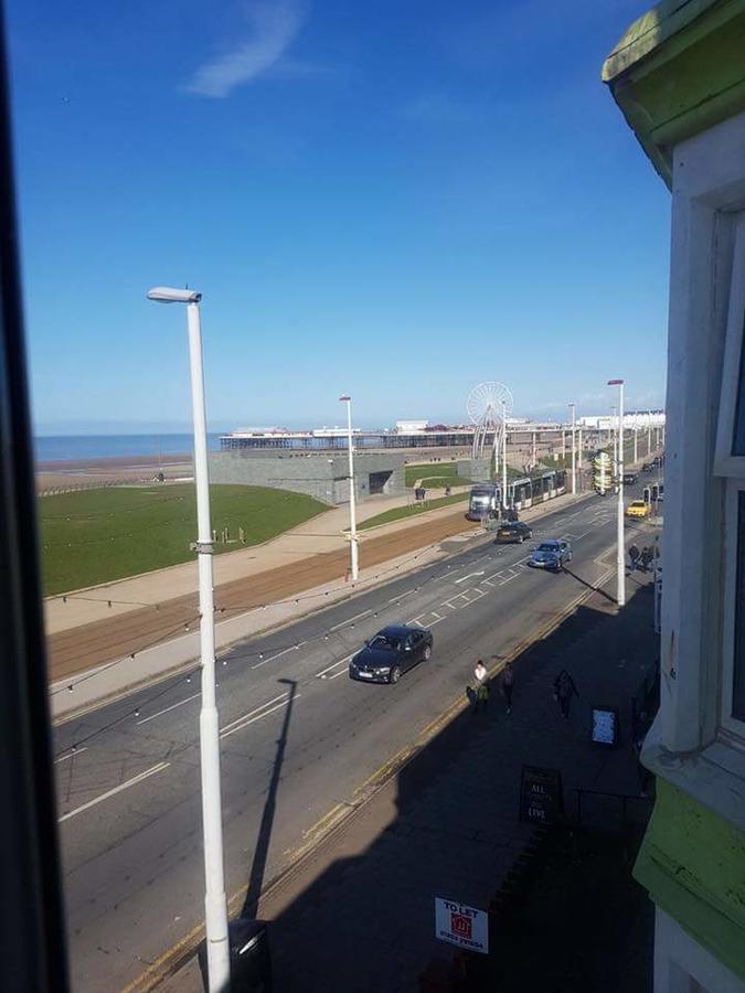 Wallace Hotel Blackpool Ngoại thất bức ảnh